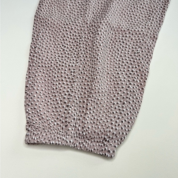 Aerie Women’s Gauze Light Weight Jogger - Picture 8 of 14